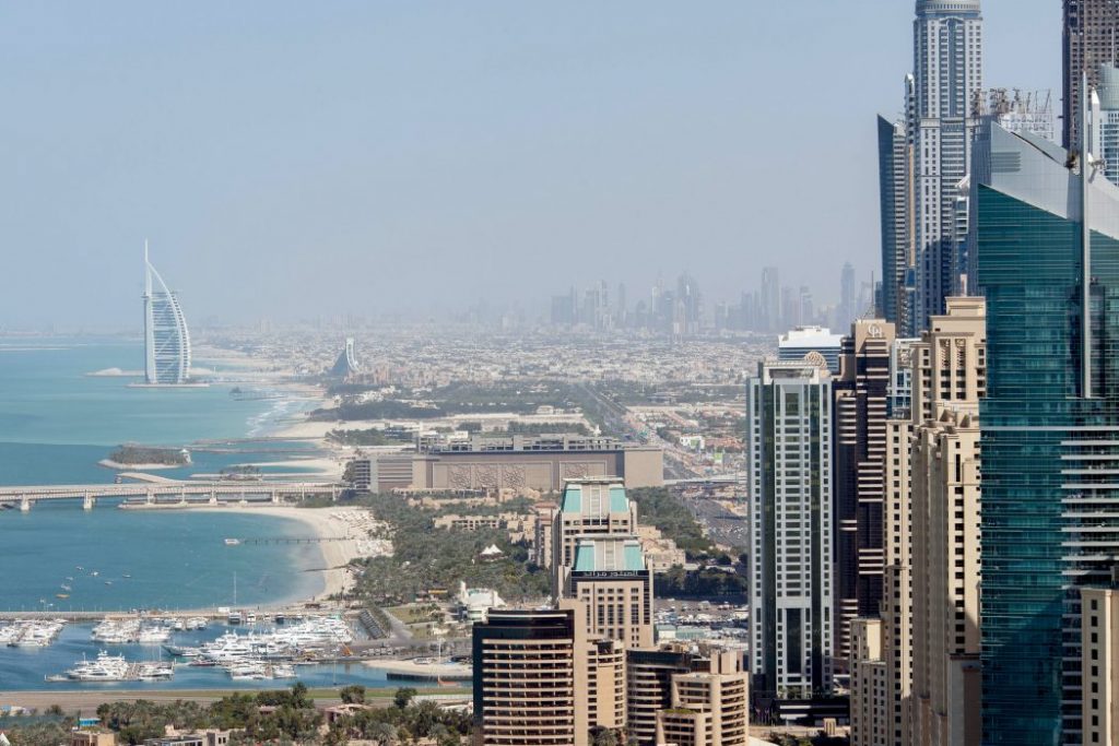 Dubai has many benefits for both expats and tourists